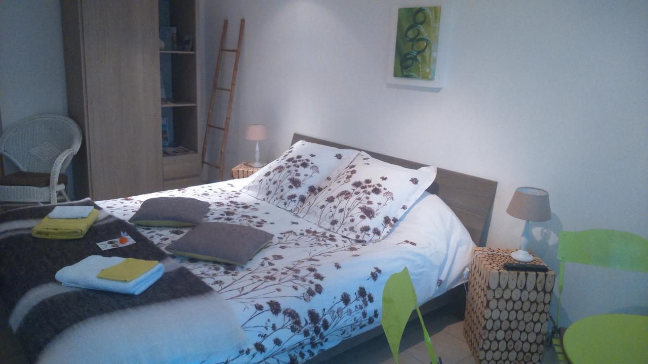 Kergio Bed & Breakfast Saint-Uze Bagian luar foto