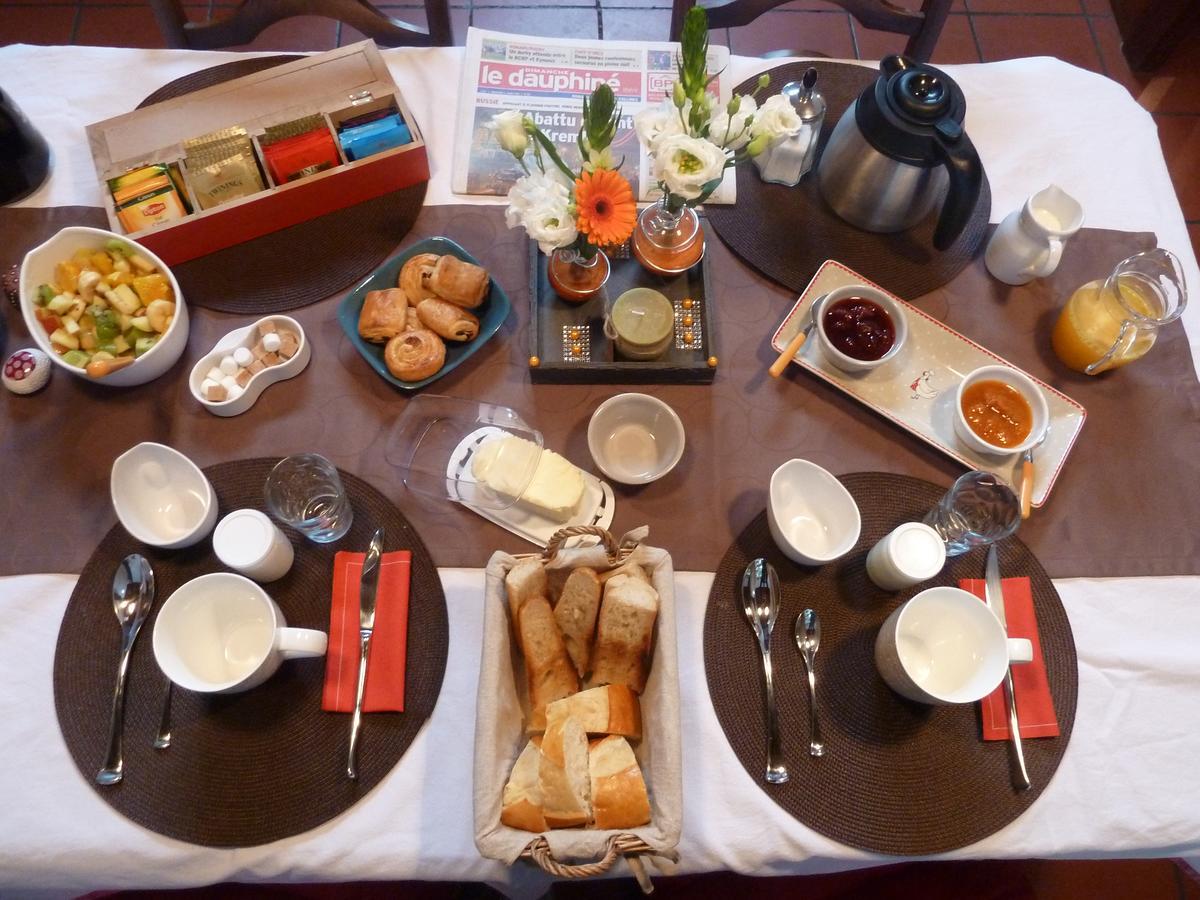 Kergio Bed & Breakfast Saint-Uze Bagian luar foto